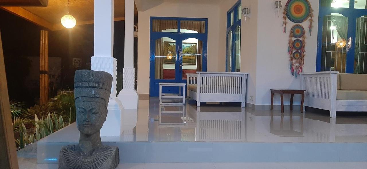 Cantik Villa Lovina Екстериор снимка